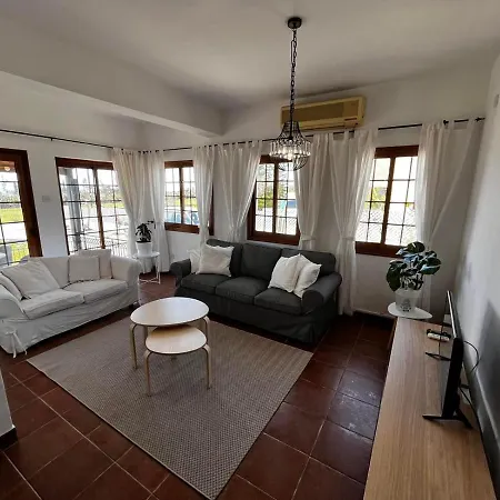 Mhouse44 Casa de Férias Peyia