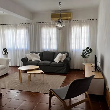 Mhouse44 * Peyia